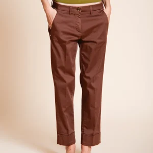 New York Carrot pantalon chino femme en satin stretch carrot fit ①