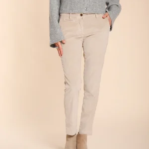New York Slim pantalon chino femme en velours côtelé slim fit ①