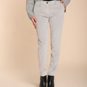 New York Slim pantalon chino femme en velours côtelé slim fit ①