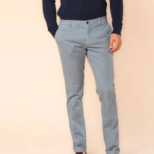 Milano pantalon chino homme  en gabardine stretch extra slim fit  ①