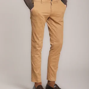 Milano pantalon chino homme en gabardine stretch extra slim fit ①