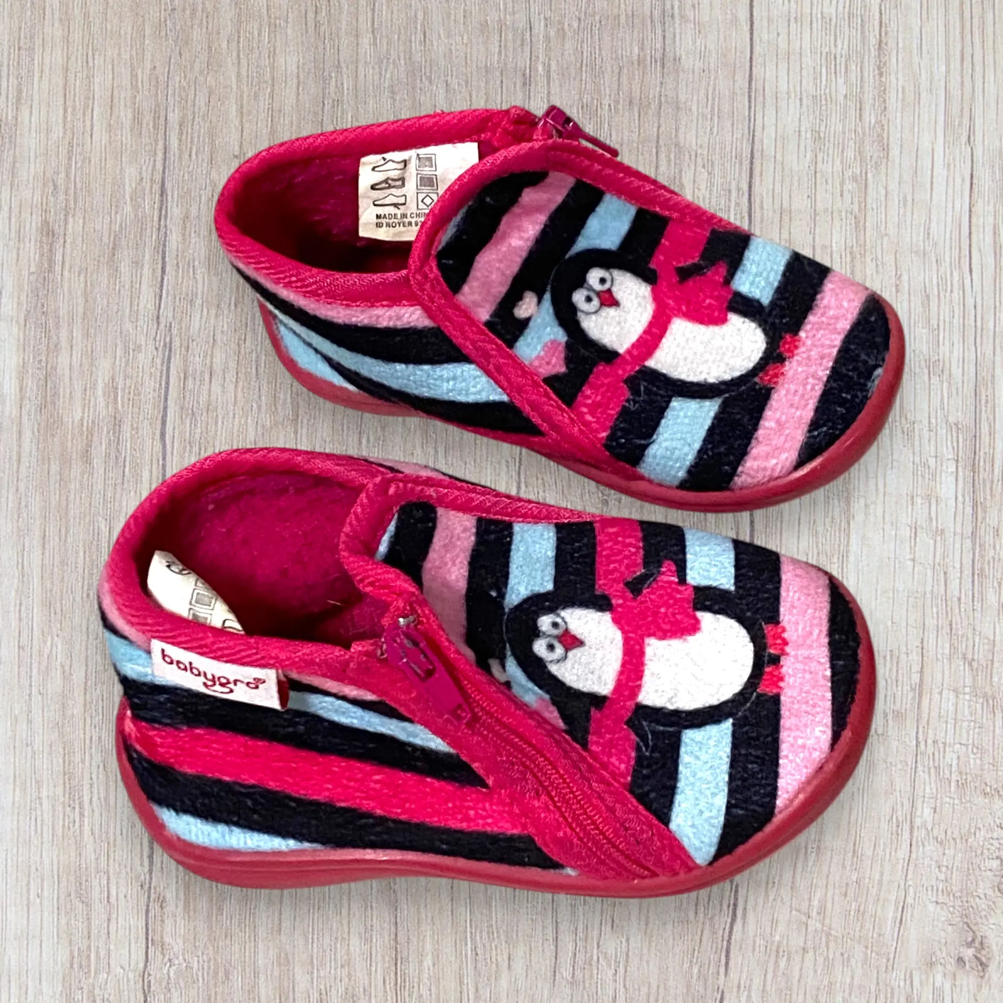 Chaussons bébé Babygro - pingouin ou lion – Image 4