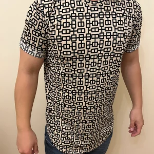 tee-shirt avec motif chaine beige homme