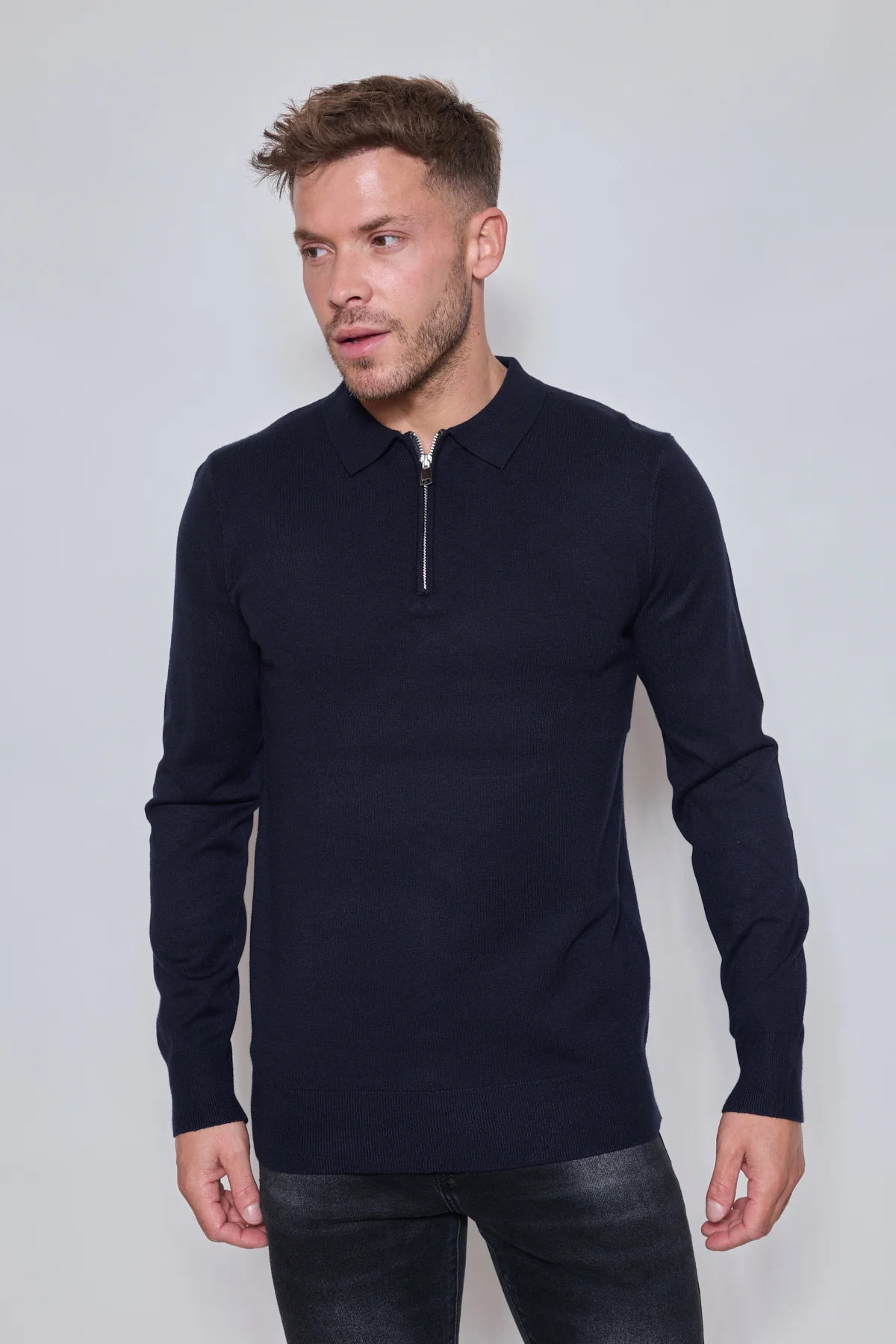 Pull Homme Zippé Col Polo – Maille Fine Confortable