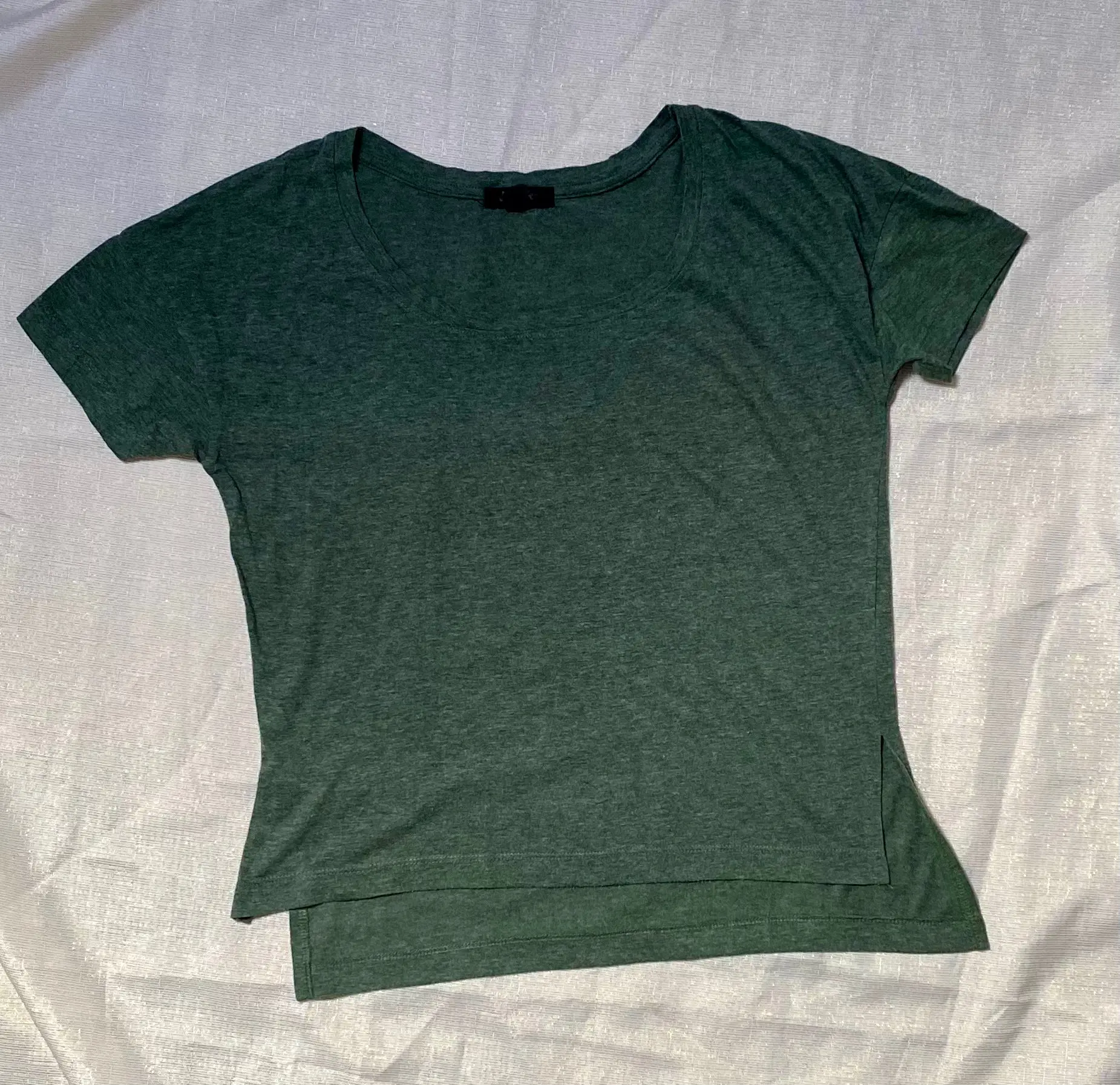 Haut Femme Jennyfer - Taille S, Manches Courtes, Kaki Légèrement Fendu