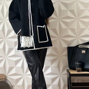 Gilet en maille de qualité supérieure avec écharpe intégré -Noir