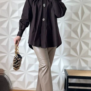 Chemise avec boutons ornementés - Chocolat