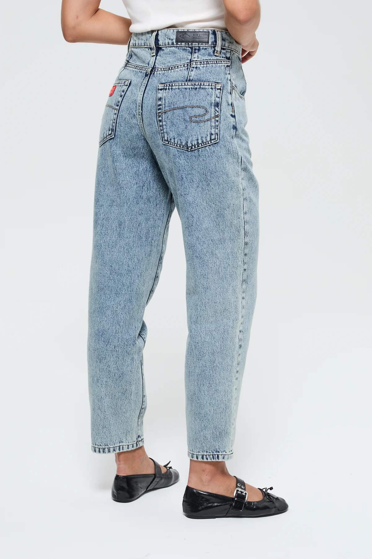 Jean Mom Joey – Image 3