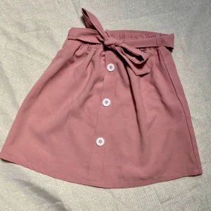 Jupe Rose avec Ceinture Assortie - Fille 6 ans, Shein