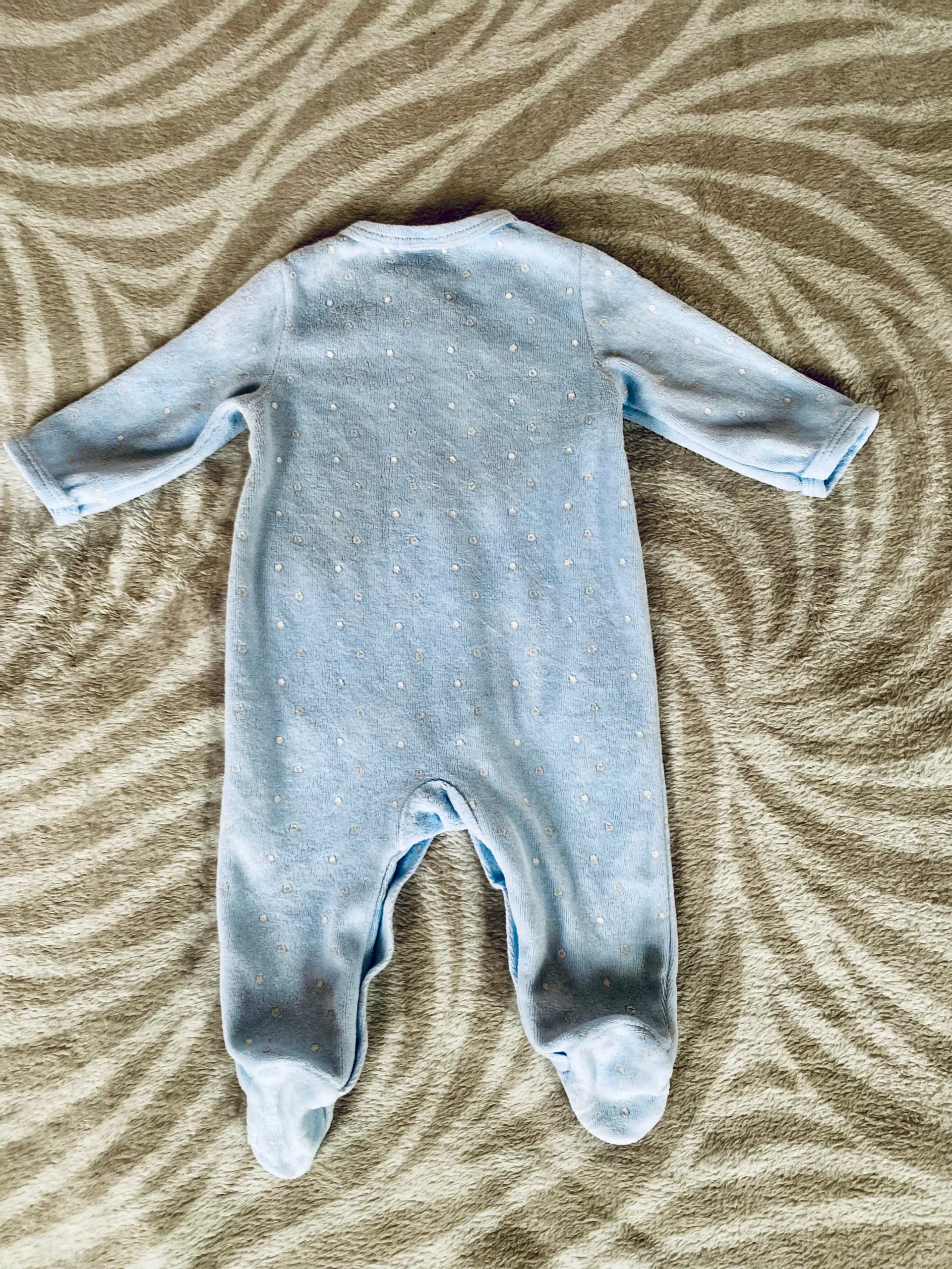 Pyjama Bébé Garçon en Polaire Bleu Clair à Étoiles Blanches - 3 Mois - Boite à Malice – Image 3
