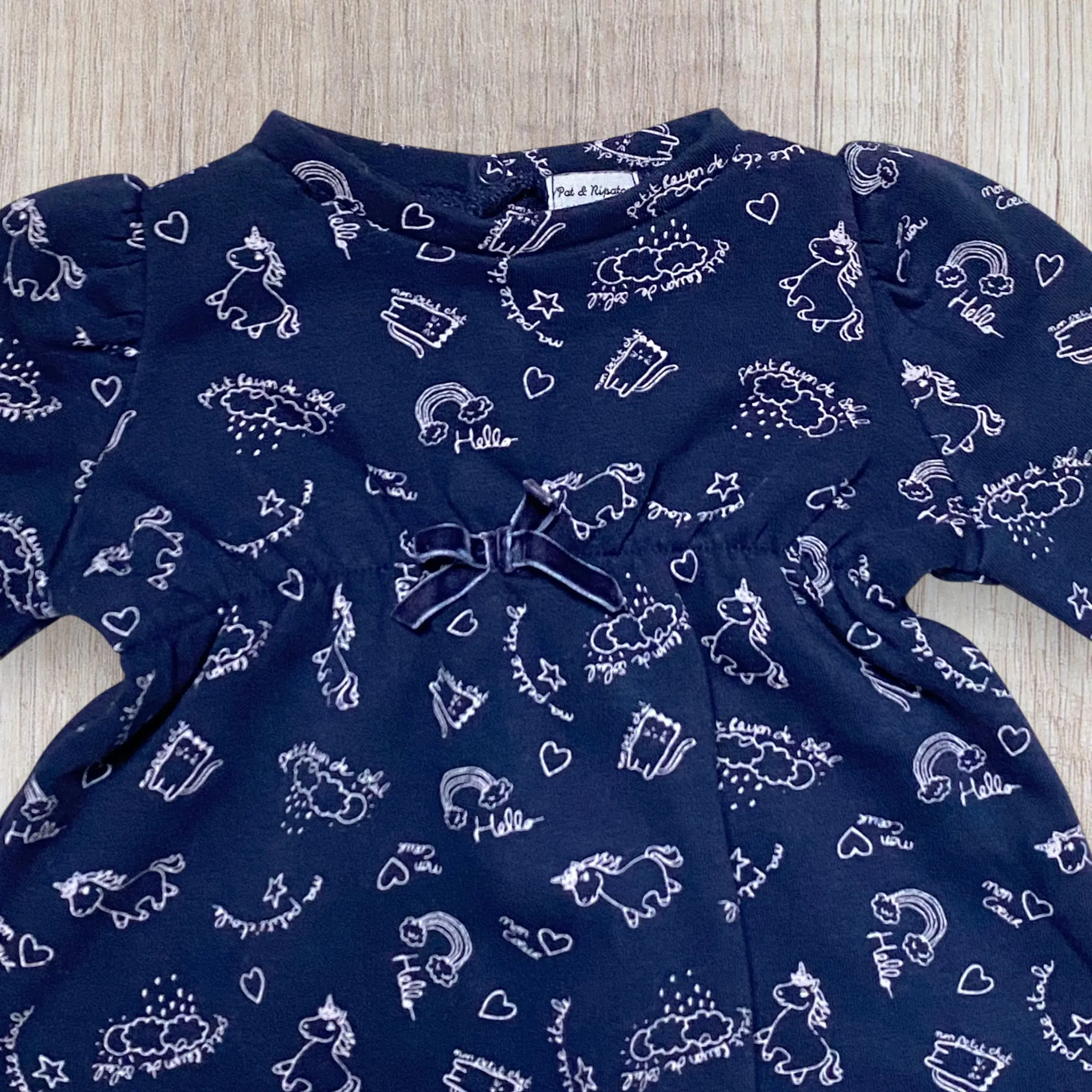 Robe d’hiver bébé fille Pat & Ripaton 6 mois bleu marine à motif chat et licorne – Image 3