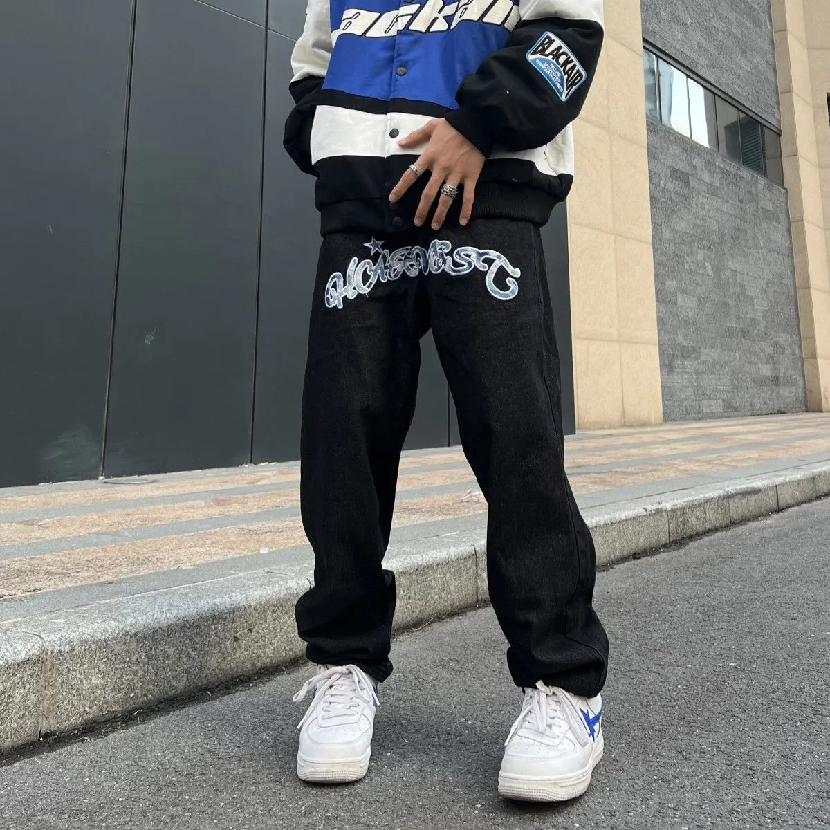 Baggy gangster jeans