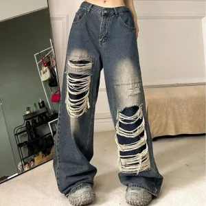 Baggy jeans with rips