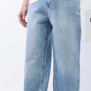BAGGY LIGHT BLUE